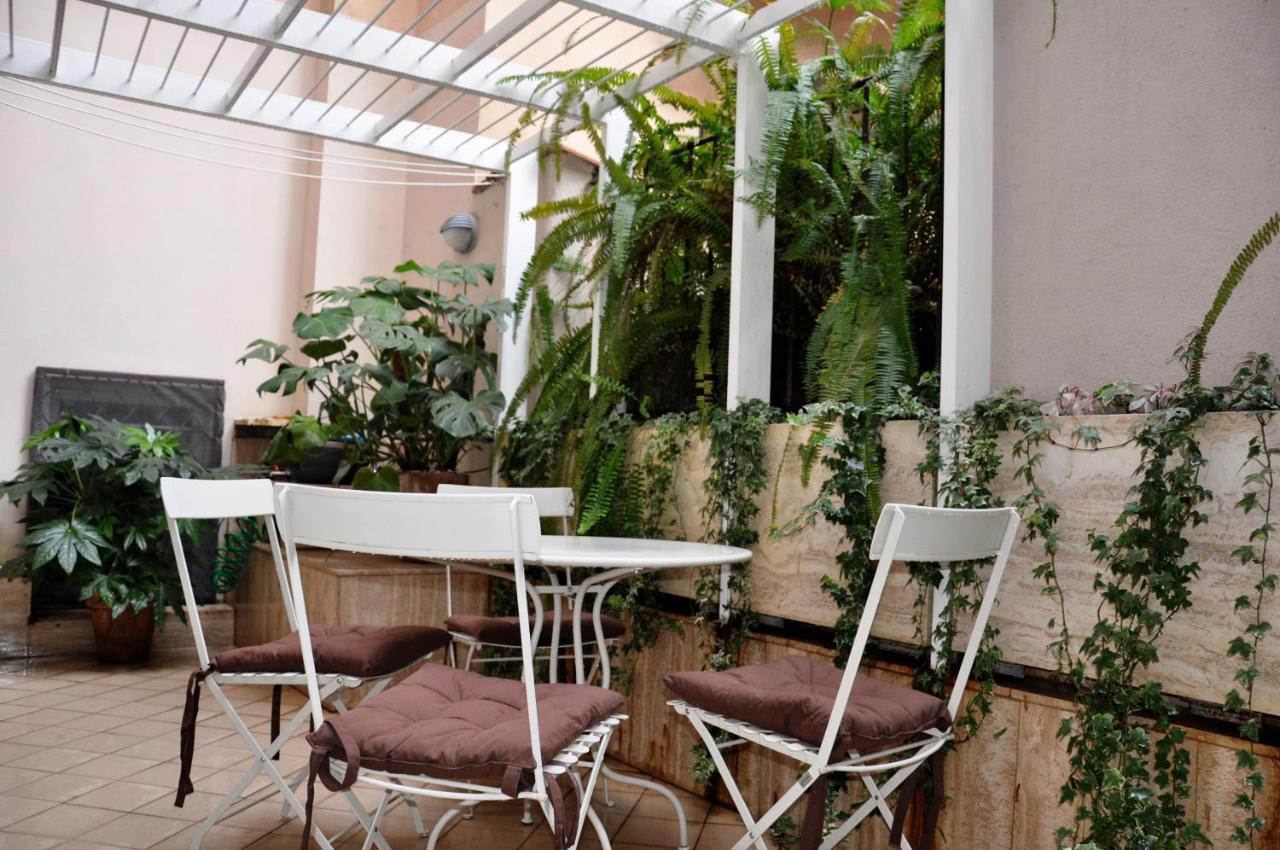 Campo Dei Fiori Modern Apartment With Terrace Rom Exteriör bild